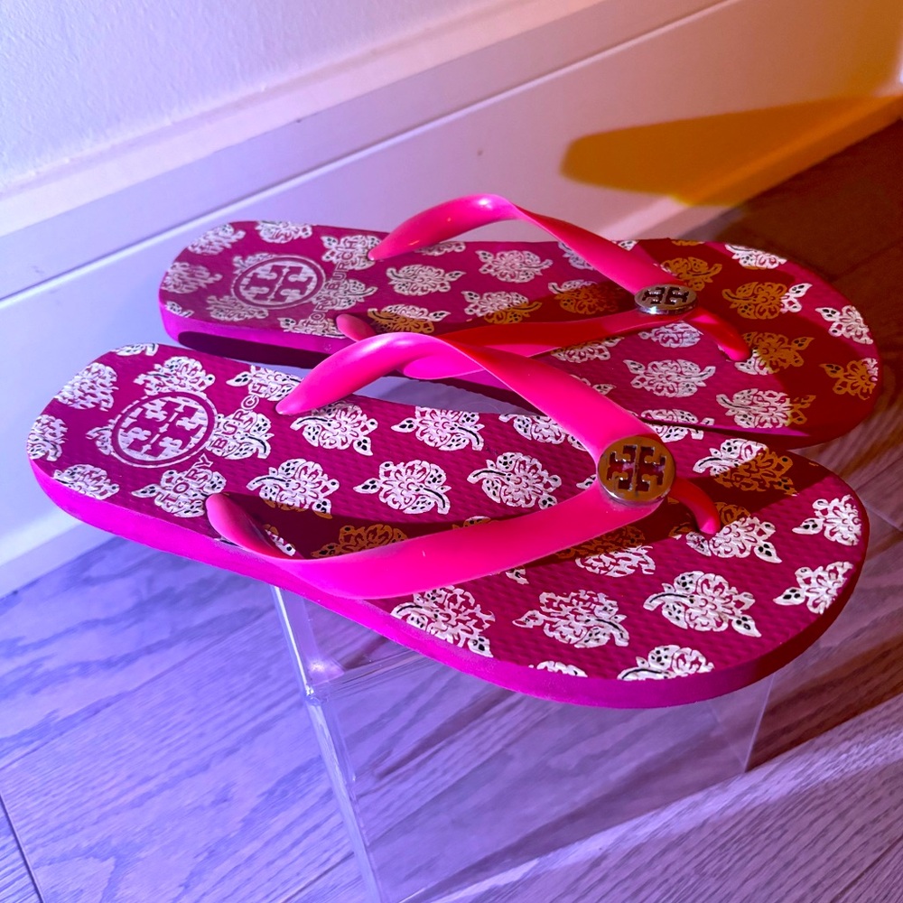 Hot pink Tory Burch flip flops